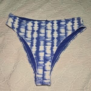 3/$10 NWOT Full Tilt Blue and White Tetured Bikini Bottom